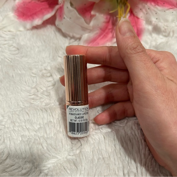 Revolution Lipstick Trio - Red, Berry, Burgundy - Picture 7 of 8